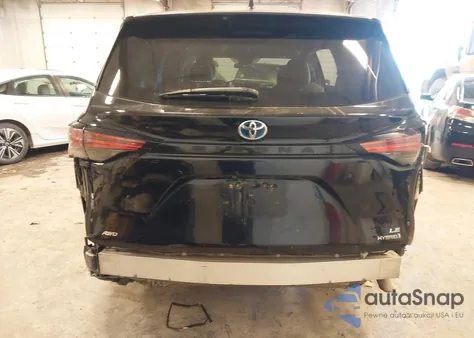 2021 Toyota Sienna Le z USA, uszkodzony, nr VIN 5TDKSKFC3MS020505